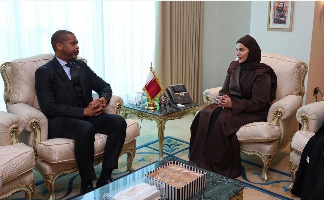Rencontre de S.E. Mme Maryam Bint Ali bin Nasser Al Misnad, Ministre d'État de la Coopération Internationale du Qatar. Des discussions sur le renforcement de la coopération entre les deux pays ont été abordées, surtout en termes de développement économique et aide humanitaire.