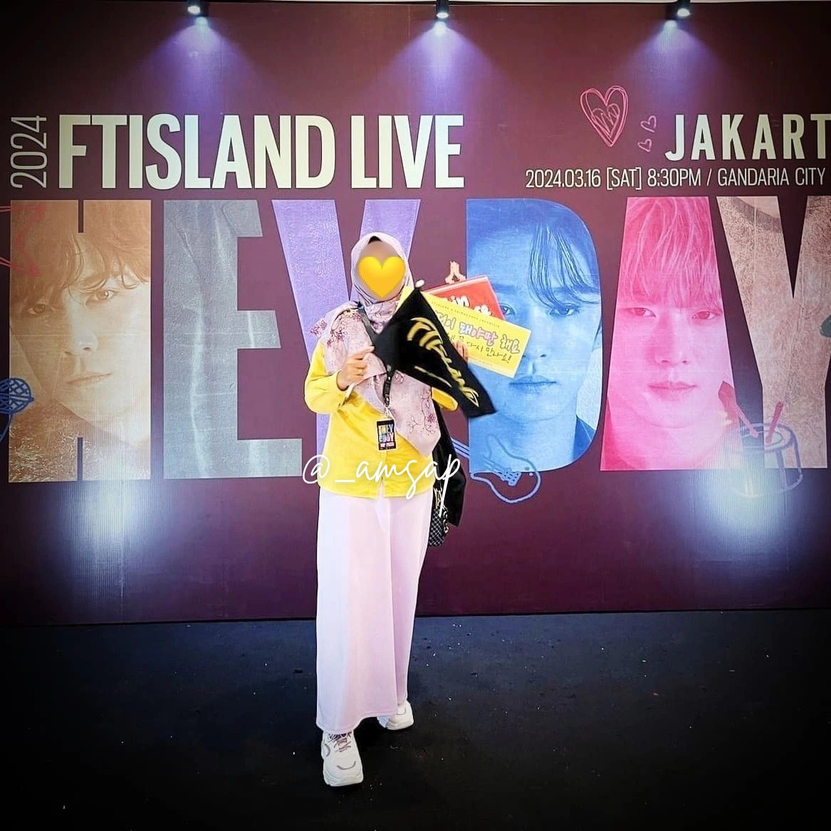 _amsap's tweet photo. Kapan lagi bisa Hi Touch All Member #FTISLAND kalau bukan karena #HEYDAYinJKT π Sayang aja sayang gk boleh di dokumentasikan π€
#FotoProfilBaru https://t.co/rKzg9rGWhS