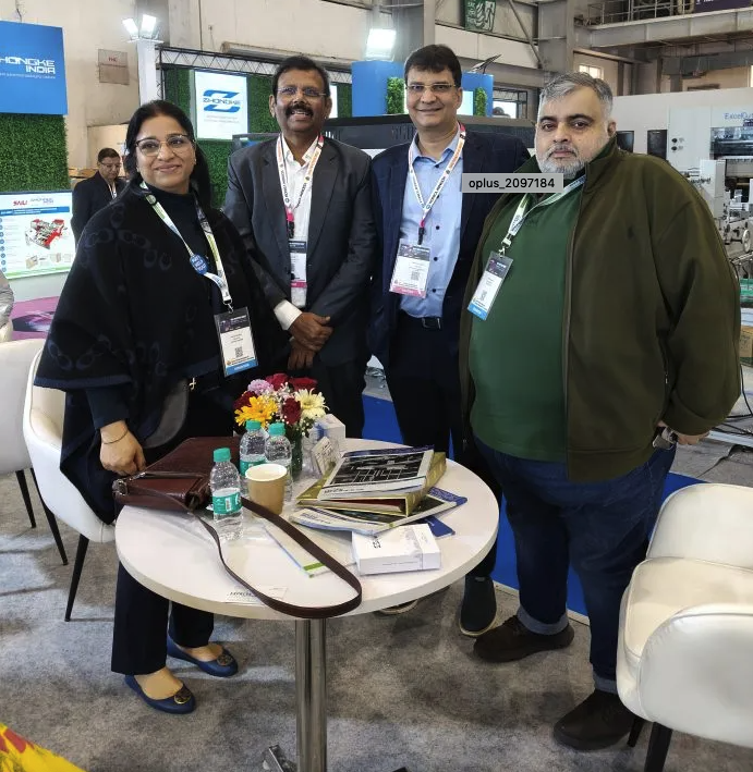 PSATalk's tweet image. Indore-based carton and corrugated packaging company Vijayshri Packaging signed an order for a sheet-cutting machine from Zhongke India at Printpack 2025. 

#ZhongkeIndia @VijayshriIndore #Printpack2025 #cuttingmachine #screenprintingmachine

Read More... packagingsouthasia.com/events/printpa…