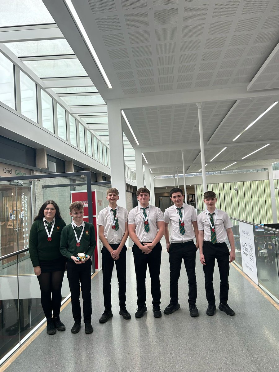 M4THSYGS's tweet image. Da iawn i dîm Lego @Ysgol_Strade am ennill ‘Innovation Project Award’ heddiw yng nghystadleuaeth @firstlegoleague 👏🏻🌟 Diwrnod arbennig yn cystadlu! 

@FLLUK @EESWSTEMCymru 
#firstlegoleague #STEM  #EESW