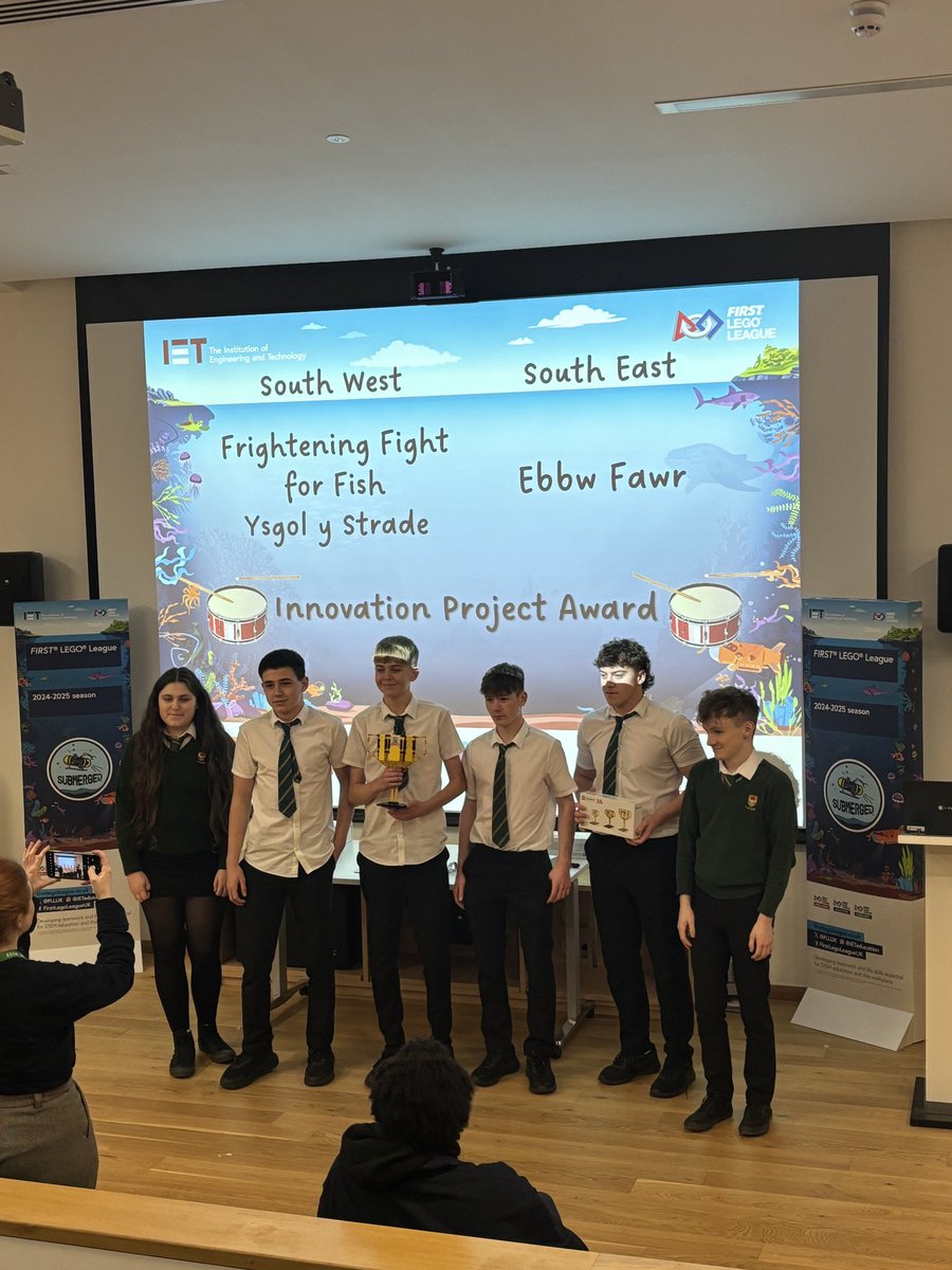 M4THSYGS's tweet image. Da iawn i dîm Lego @Ysgol_Strade am ennill ‘Innovation Project Award’ heddiw yng nghystadleuaeth @firstlegoleague 👏🏻🌟 Diwrnod arbennig yn cystadlu! 

@FLLUK @EESWSTEMCymru 
#firstlegoleague #STEM  #EESW