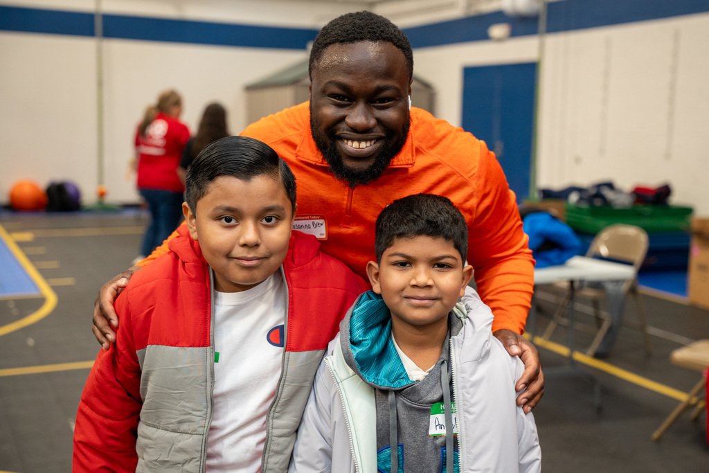Thanks to Ms. Hahn for facilitating Operation Warmth in partnership with Honda Power Equipment volunteers! Students at BEJ received new winter coats yesterday.  Students were super excited and grateful to receive their brand-new coats.