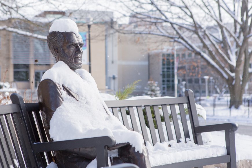 A winter storm is expected to cause a heavy snowfall for Hamilton this evening and overnight. We are monitoring the weather. If the university is going to close this evening because of the storm, we will update our community by 3pm today. Learn more: ow.ly/wfBS50UYxbK