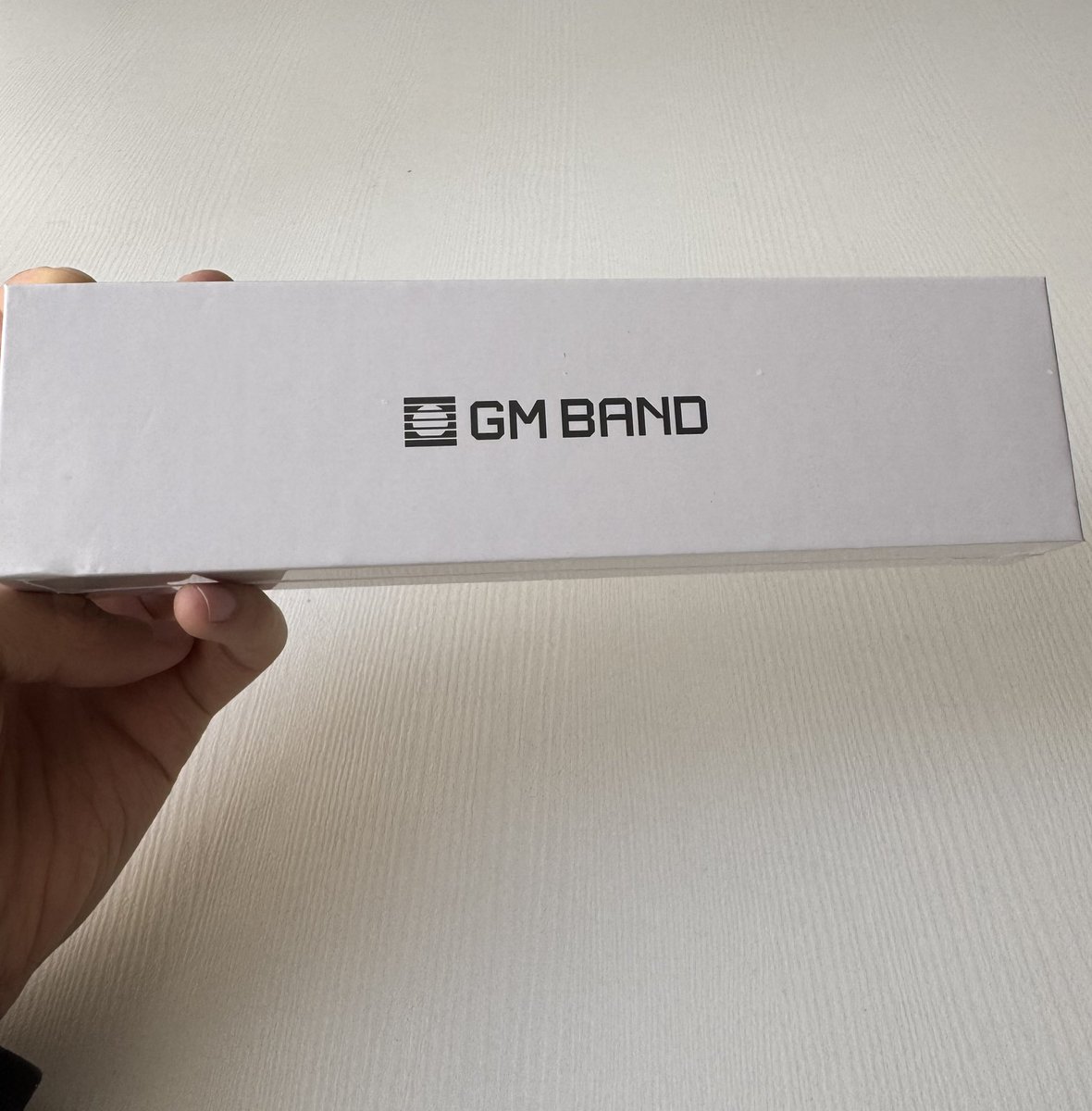 Today I finally received my GM Band from <a href="/GMNetwork_AI/">gm</a> 🙏🏼

Will try to test it on my training