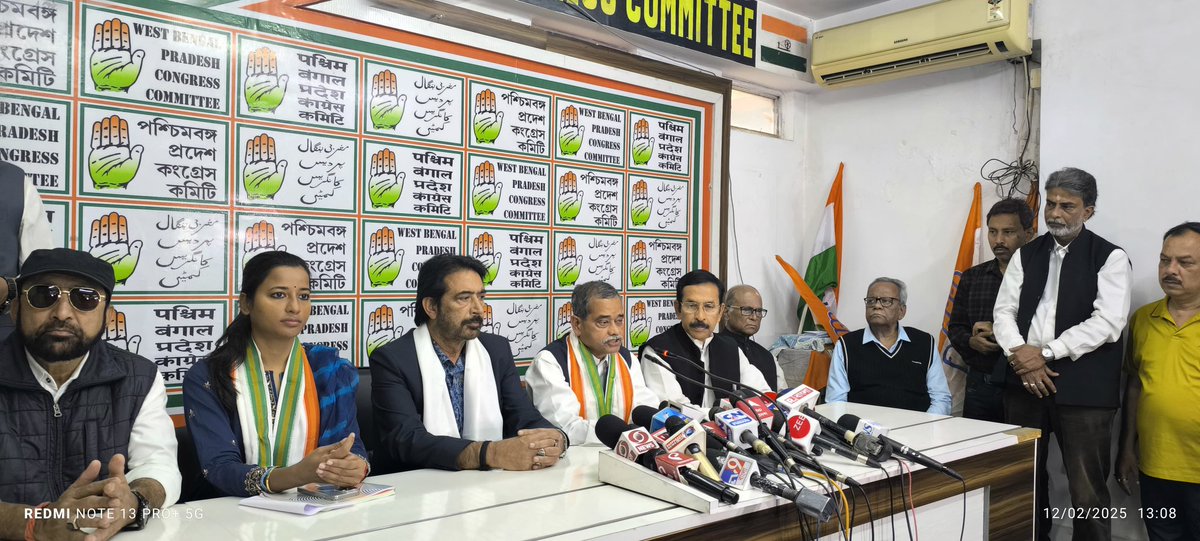 GAMIR_INC's tweet photo. Former MP Abhijit Mukherjee joined the Congress after leaving Trinamool Congress in a function held at Bidhan Bhavan in Kolkata today. West Bengal Pradesh Congress President Subhankar Sarkar, AICC Secretary @AmbaPrasadINC, former MP Pradeep Bhattacharya and other leaders were present.