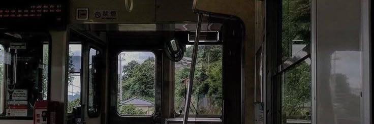 archiveby217's tweet photo. random. https://t.co/9kUMfpSVQJ