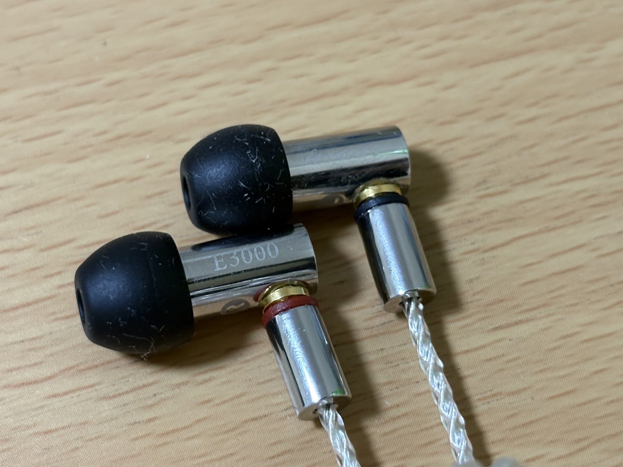 final E3000(MMCX化)+finalシルバーコートケーブル3.5mm final E3000(MMCX化)+finalシルバーコートケーブル3.5mm