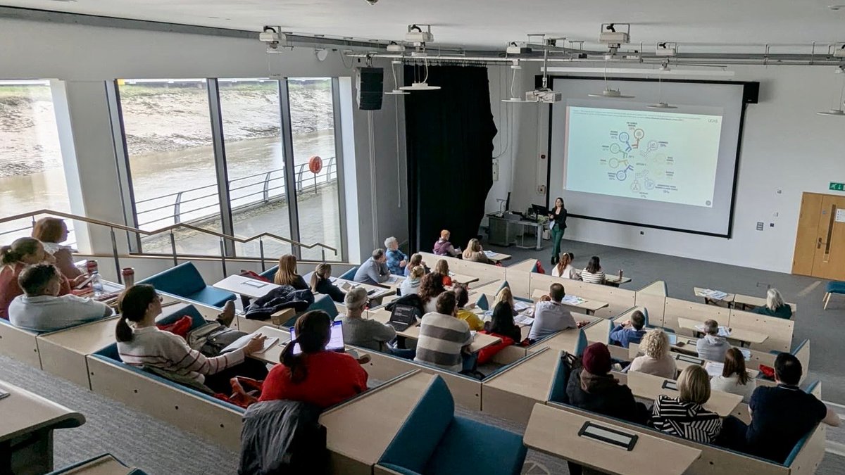 Cyswllt Ysgolion a Cholegau tweet media