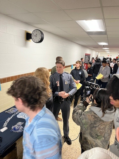 TechCenterVB's tweet image. Amazing Career Fair today at the Tech Center despite the weather! @vbschools  @TCE_VBCPS