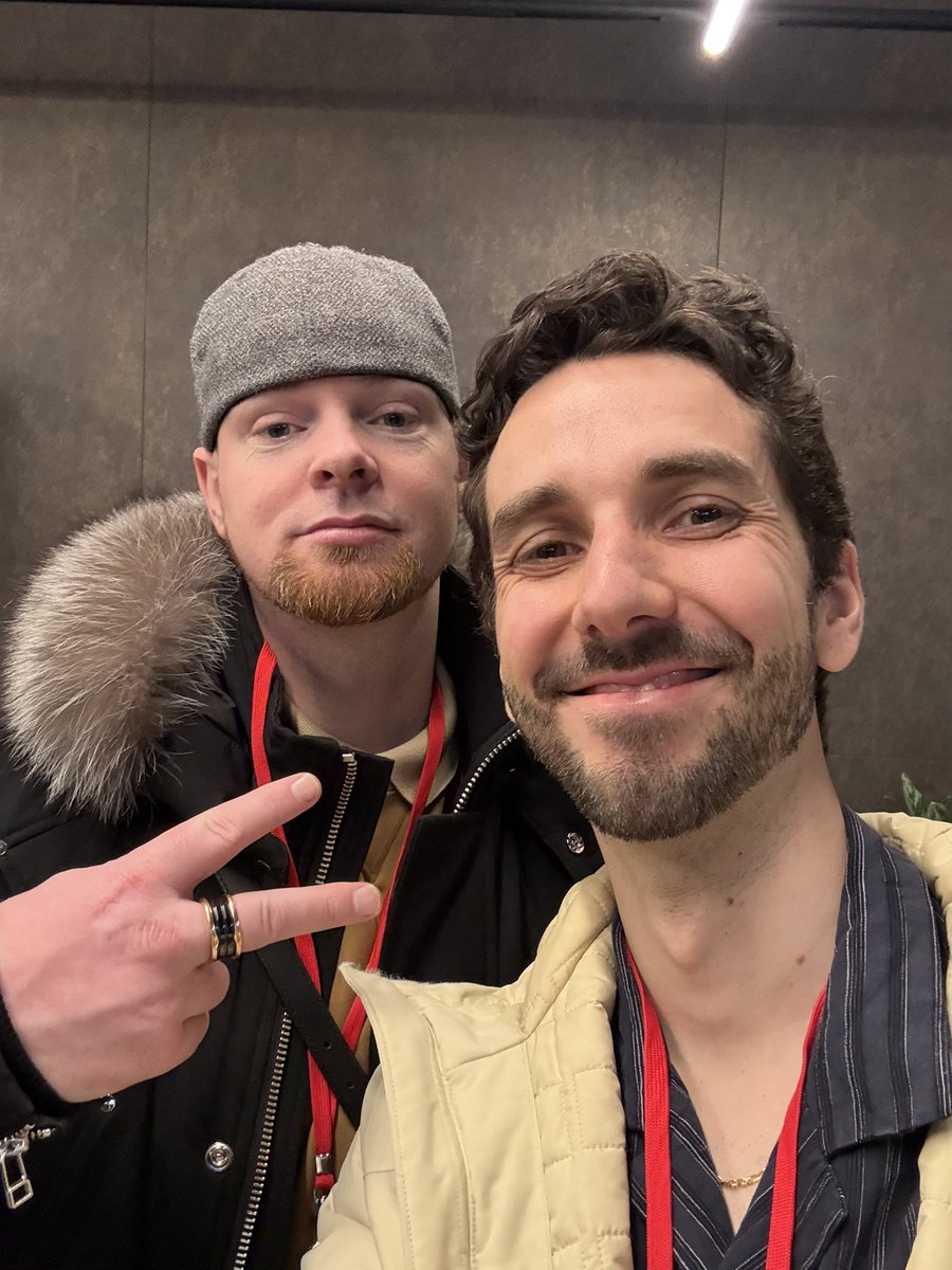 Great connecting with @TheGeePhantom—wishing you the best for the venture you’ve got going on! Big thanks to <a href="/Ledger/">Ledger</a> &amp; <a href="/artblocks_io/">Art Blocks</a> for an inspiring event. #Web3 #GenerativeArt #NFTs <a href="/GeneratedArt/">GeneratedArt</a>