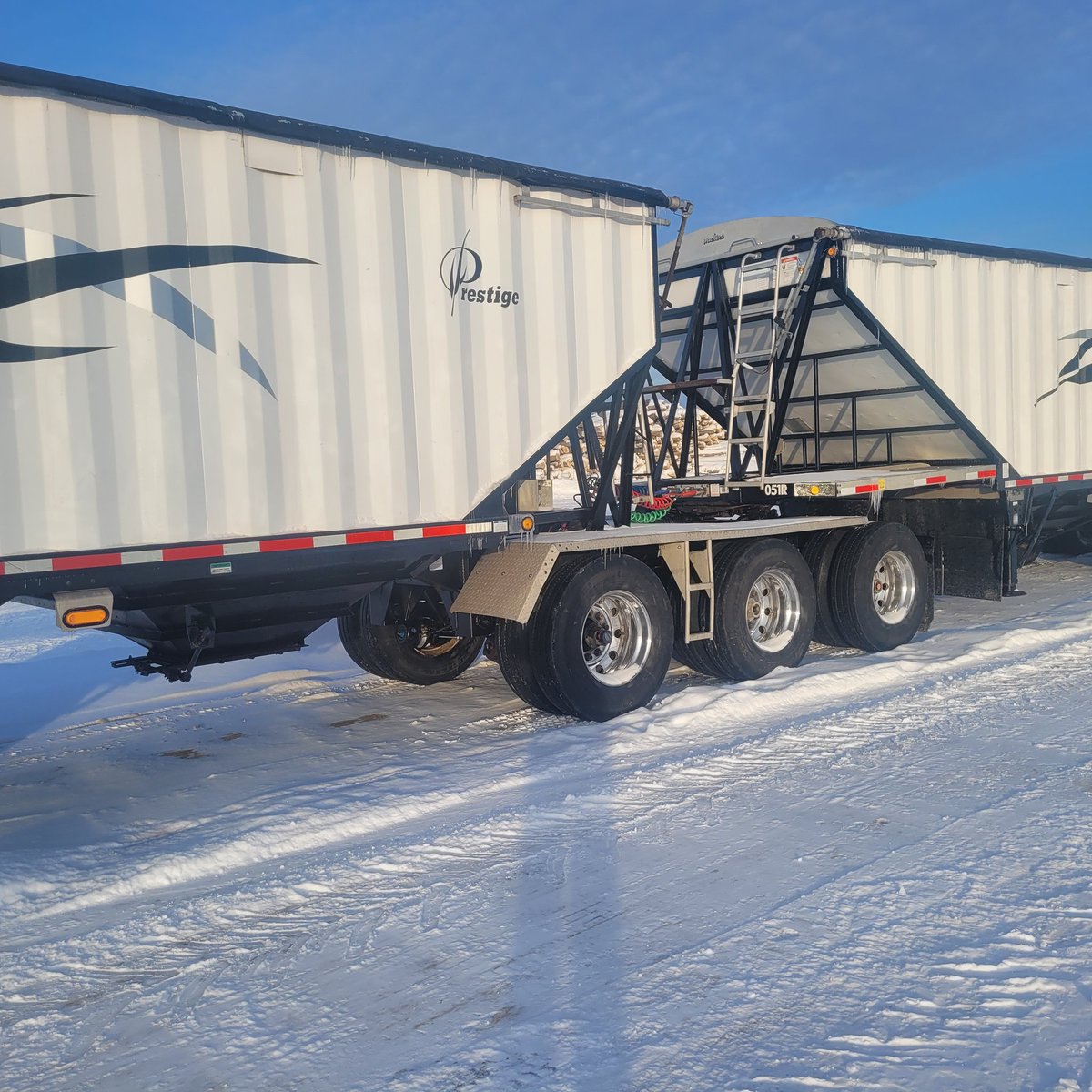 HighlandWayne's tweet photo. 2005  Load King coming up for sale  with a fresh safety on it   ...really good shape for the age     75k      will be aval in a month  or so https://t.co/VFS2AHr1jz