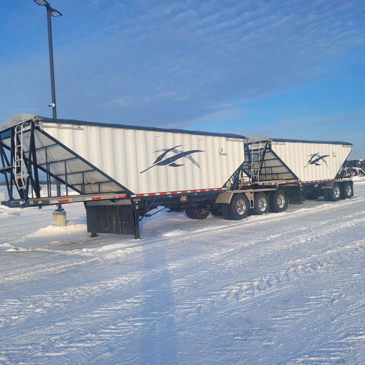 HighlandWayne's tweet photo. 2005  Load King coming up for sale  with a fresh safety on it   ...really good shape for the age     75k      will be aval in a month  or so https://t.co/VFS2AHr1jz