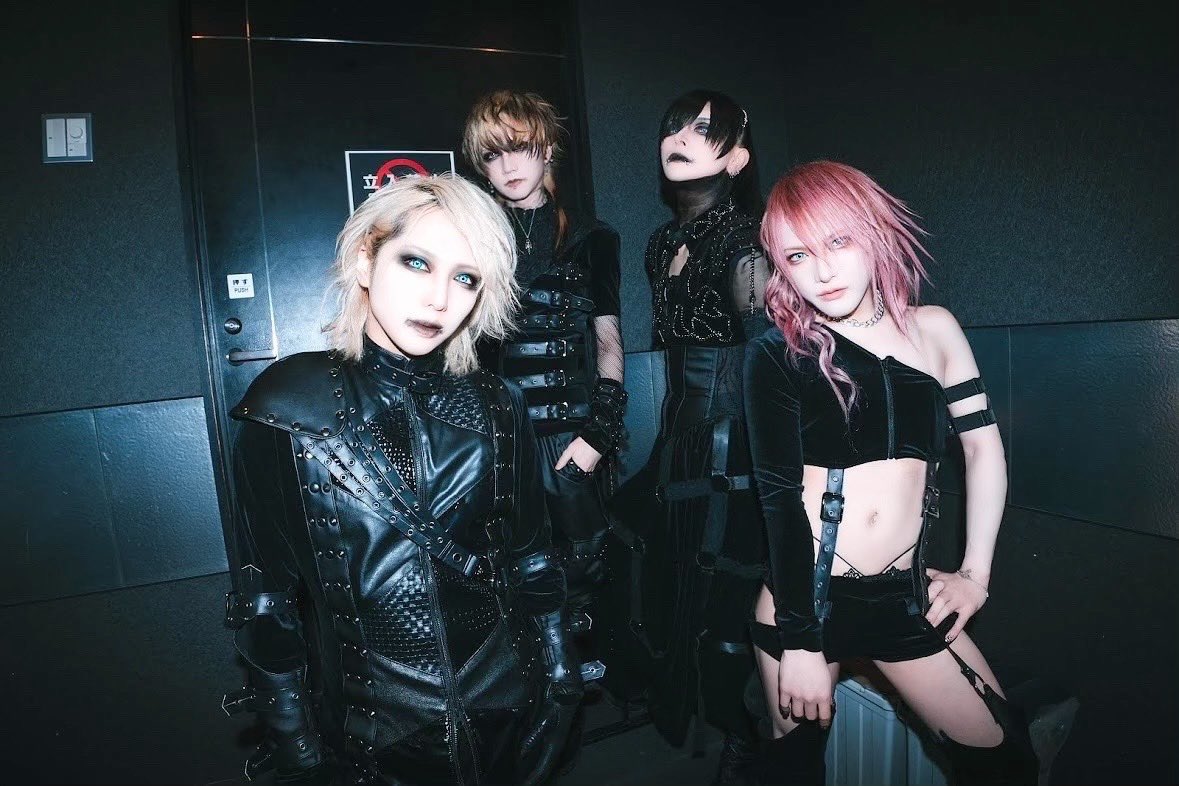 2016年 JILUKA Faizh≪メンバー全員サイン入り≫ 2016年 JILUKA Faizh≪メンバー全員サイン入り≫ JILUKA