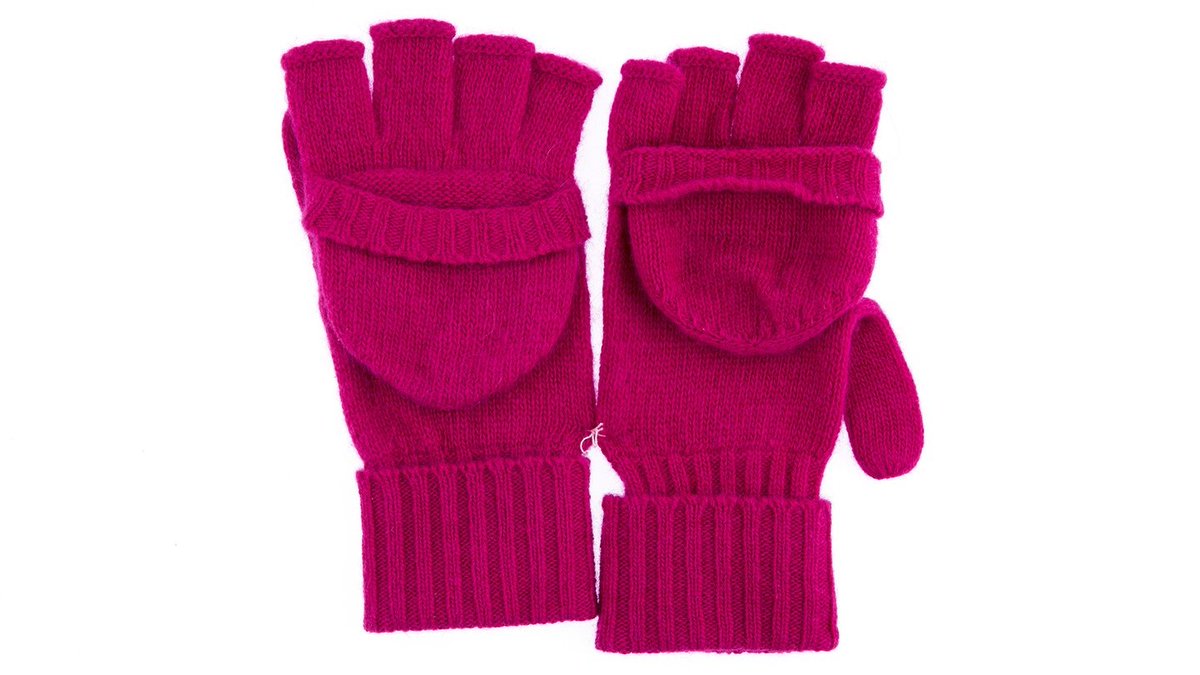 Stay warm and dexterous with these pink fingerless gloves, with a fold-over panel to convert them to mittens!

Find out more: theglovecollection.uk/gloves/gct-200…