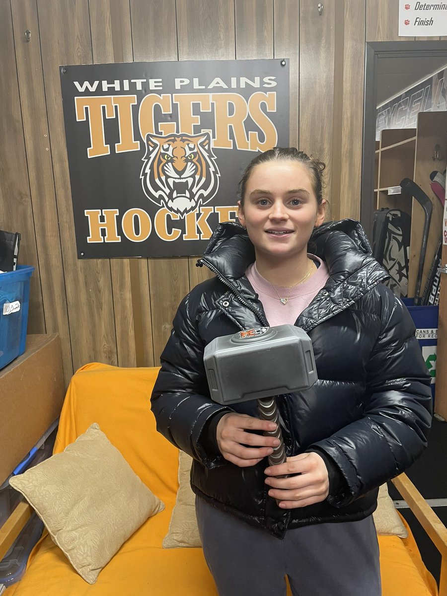Another BIG DUBS for White Plains last night! Final: WP 12, Pearl River 1 

Evan Espin Player of the Game
Kai Chen Hard Hat Award (again)
Olivia Fagan Hammer Award