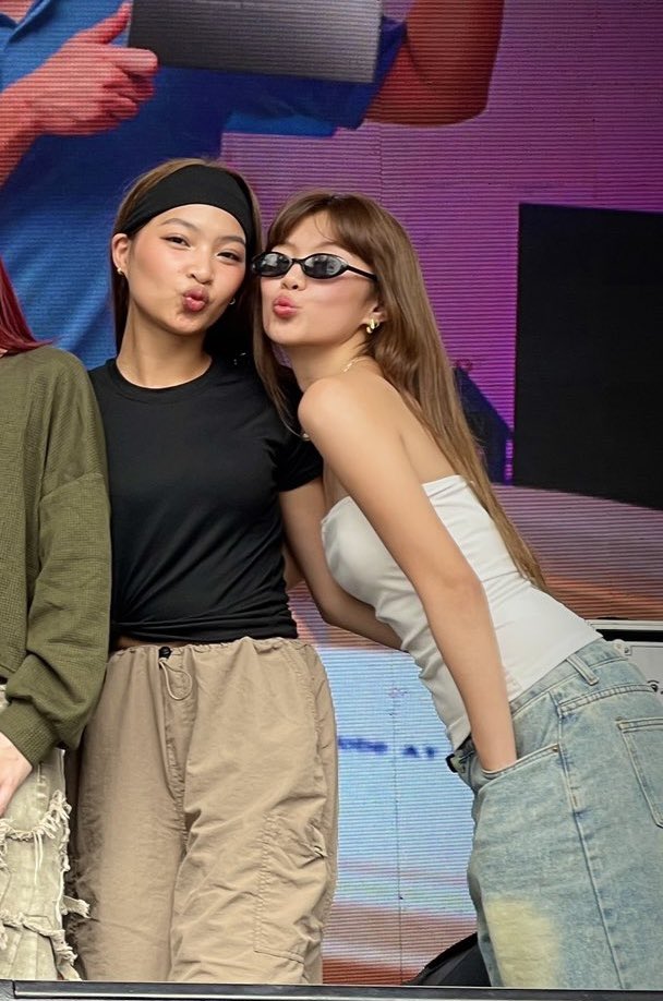their favourite pose 😚