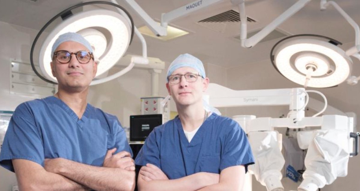 📰 NEWS: The Royal Marsden is first in the UK to use robotic-assisted microsurgery system

Read more here: oncologynewstoday.co.uk/the-royal-mars…

Pictured: Aadil Khan and Kieran Power with the Symani Surgical System by MMI (Medical Microinstruments Inc.)

<a href="/royalmarsdenNHS/">The Royal Marsden NHS Foundation Trust</a> <a href="/royalmarsden/">The Royal Marsden Cancer Charity</a>