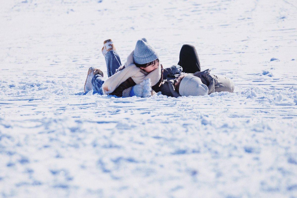 ORICON NEWS(オリコンニュース) (@oricon) on Twitter photo 山田涼介ソロデジタルシングル
「snow moon」MVプレミア公開❄
🎥恋人と雪景色の中で過ごす姿…
幸せそうな笑顔や⽢く切ない歌声を堪能
oricon.co.jp/news/2368733/?…
#RYosukeYamada #snowmoon <a href="/Ryosuke_Storm/">Ryosuke Yamada / Storm Labels</a> 山田涼介ソロデジタルシングル
「snow moon」MVプレミア公開❄
🎥恋人と雪景色の中で過ごす姿…
幸せそうな笑顔や⽢く切ない歌声を堪能
oricon.co.jp/news/2368733/?…
#RYosukeYamada #snowmoon <a href="/Ryosuke_Storm/">Ryosuke Yamada / Storm Labels</a>