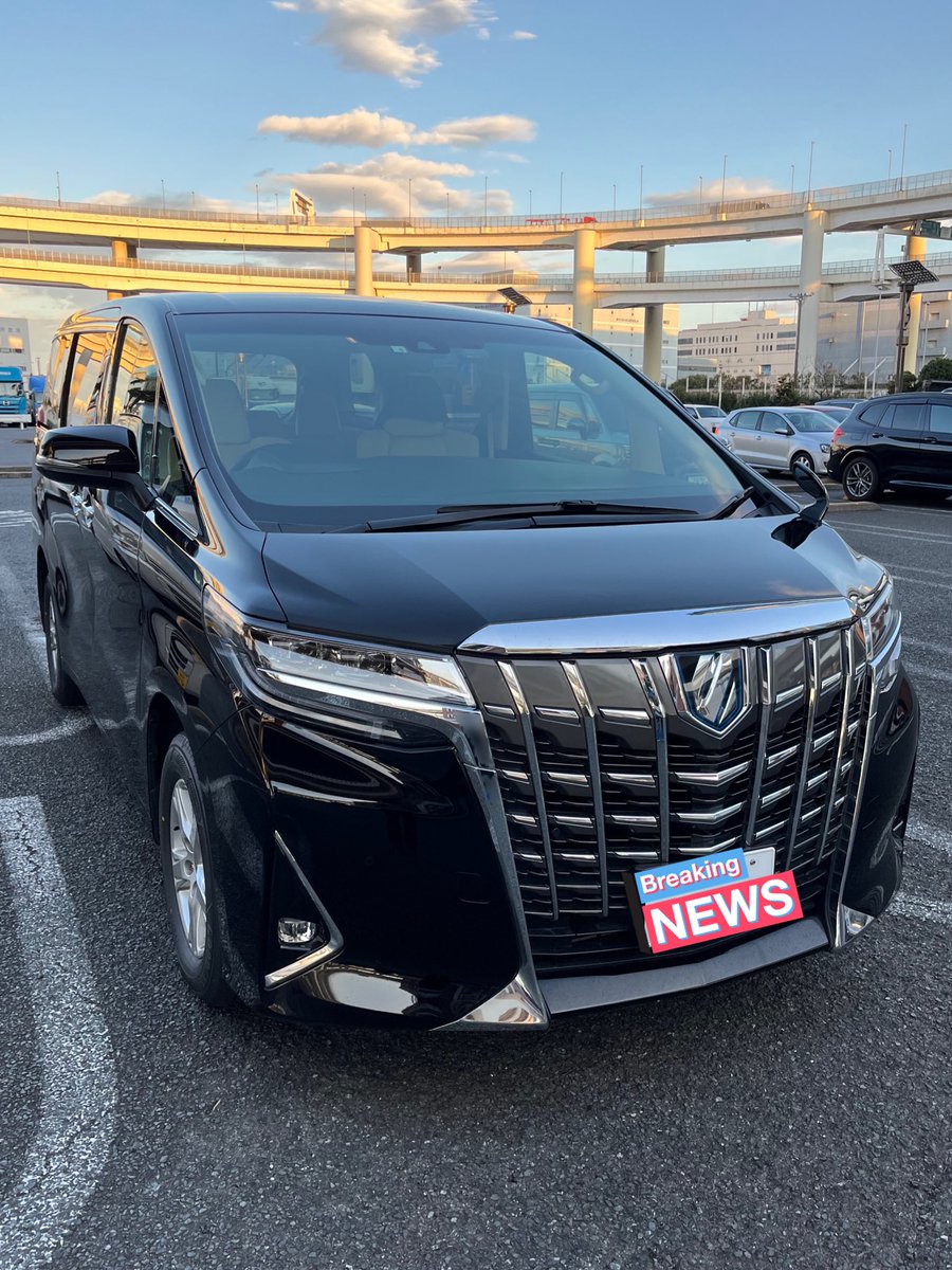 FunToyota's tweet photo. 初めて30アルファードのHEVに乗ってみました。

乗り心地やレスポンスは40のHEVと大差なかったです。

ただ直安性や静粛性、ブレーキフィールは40の方が遥かに良かったです😂 https://t.co/wHEFV3X4KN