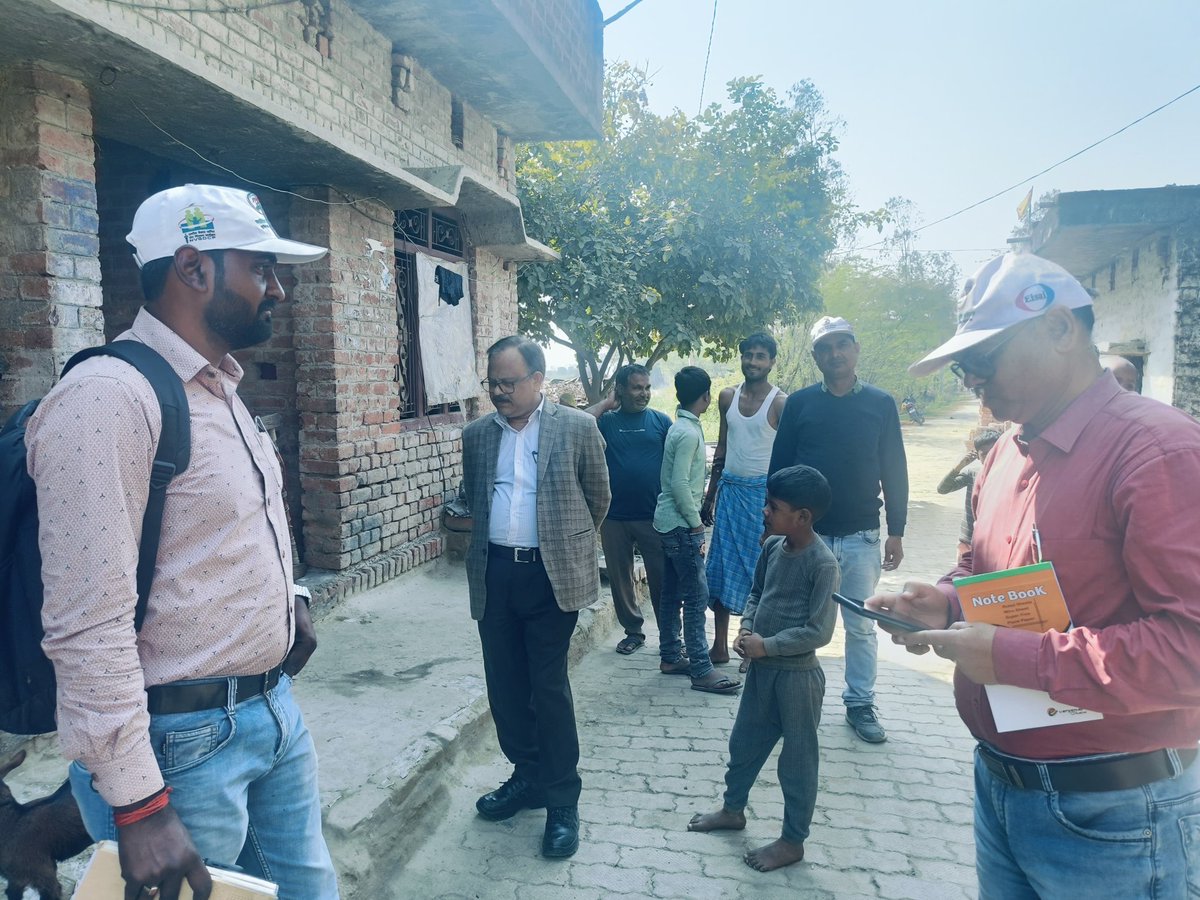 राष्ट्रीय फाइलेरिया उन्मूलन कार्यक्रम के अंतर्गत ब्लॉक जामों अंतर्गत ग्राम डिहवा का निरीक्षण किया गया जिसमें दवा खाने से इंकार किए गए लोगों को दवा खिलाई गई