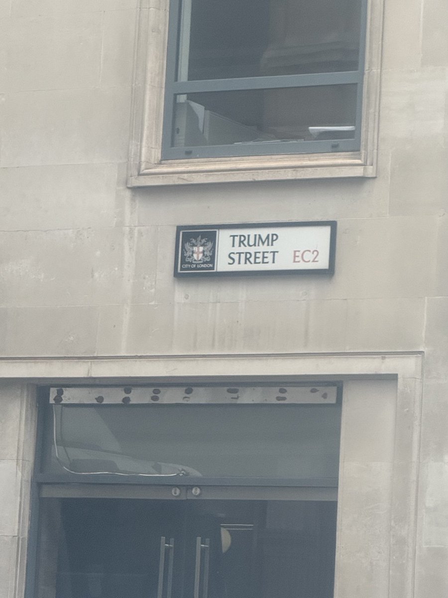 tee (@teem0n3y) on Twitter photo 