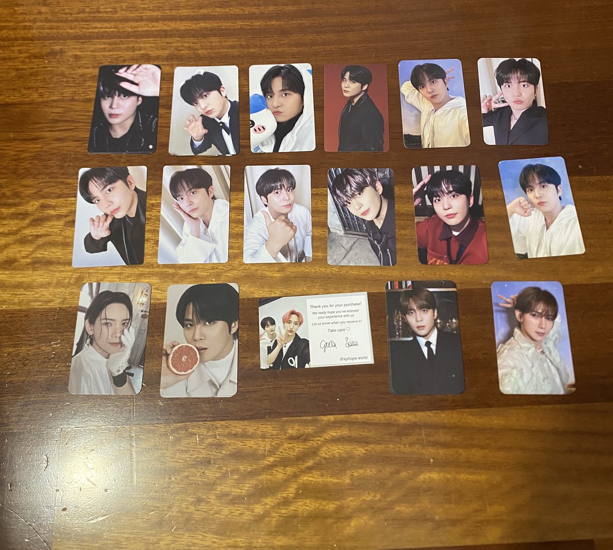 oomfs sto vendendo queste pcs se siete interessatx hit me up 🫶🏻 (potete scrivermi pure su ig no problem!) rt xfavore 🫶🏻