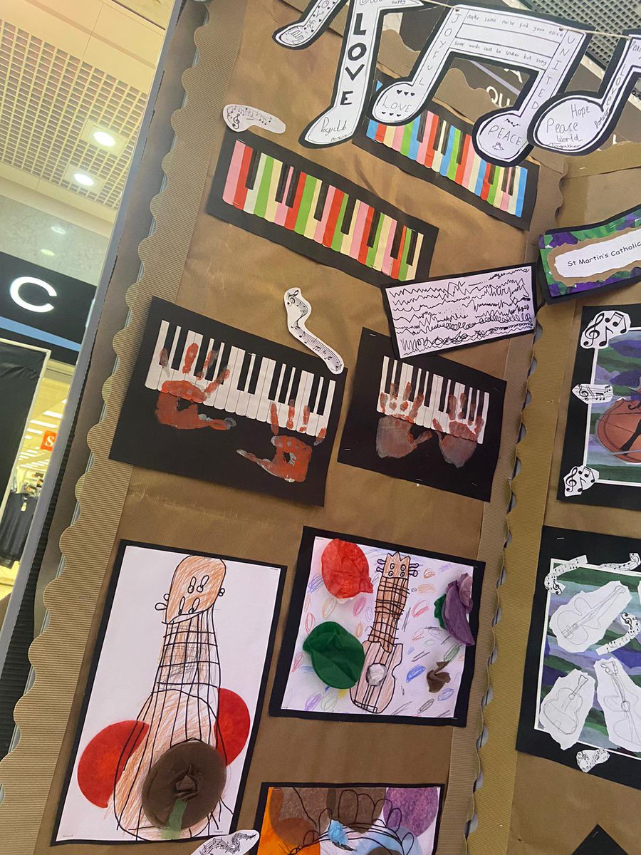 Our fabulous art work is on display for all to see at <a href="/RuncornShopping/">ShoppingCity Runcorn</a> 
The staff and children have worked so hard towards the annual HPAN art exhibition - well done everyone! <a href="/ArtsPrimary/">Halton Primary Arts Network</a> 🤩🎼🎨

‘Each one of us a single note, together we create a masterpiece’