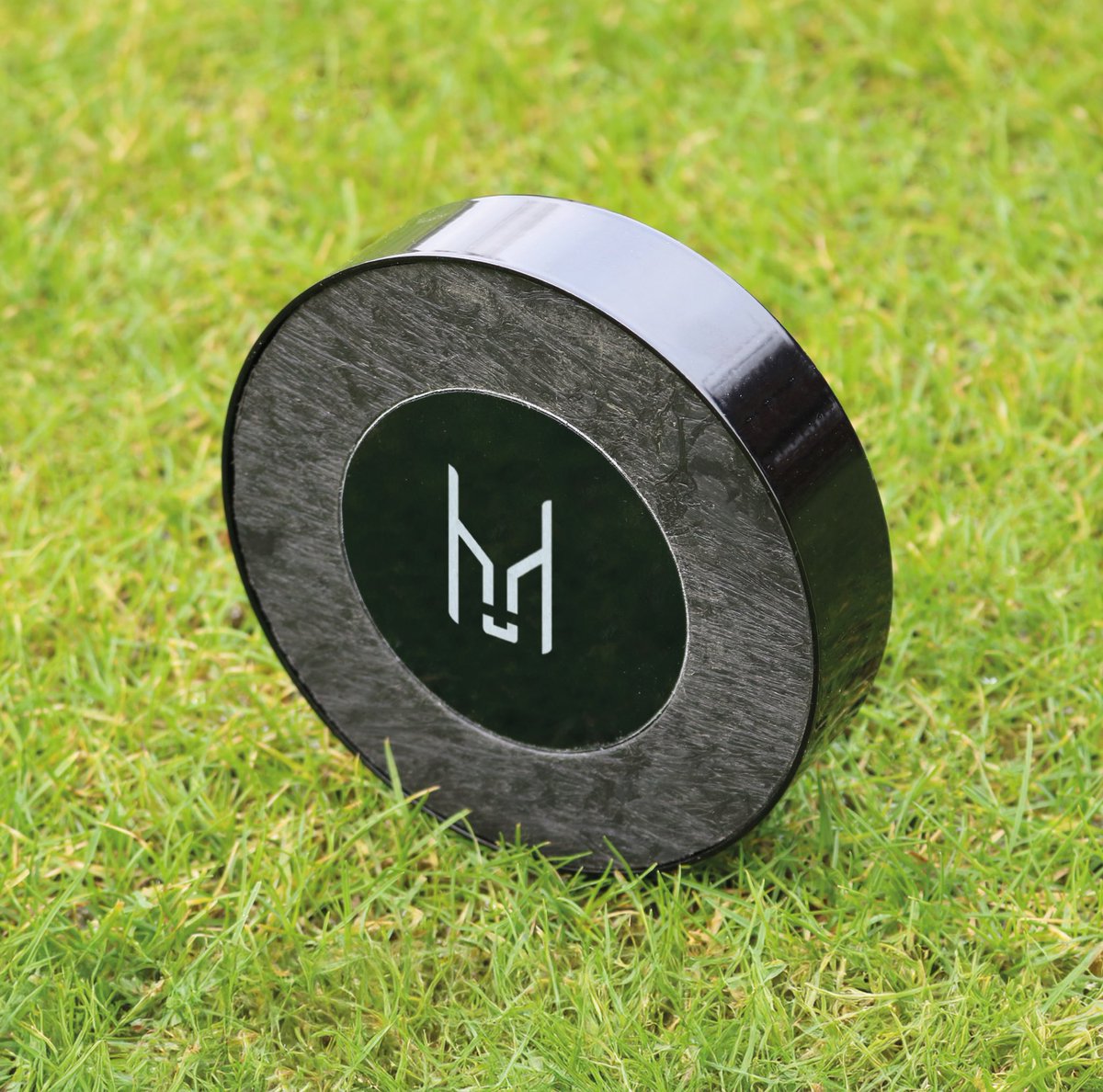 UNIQUE &amp; SUSTAINABLE DESIGN

🔘 Designed for durability and style. 
🔘 Powder-coated steel rings to match your club’s tees.
🔘 A variety of bespoke insert options and materials available.
🔘 Flat-pack storage, easy installation, and minimal maintenance.