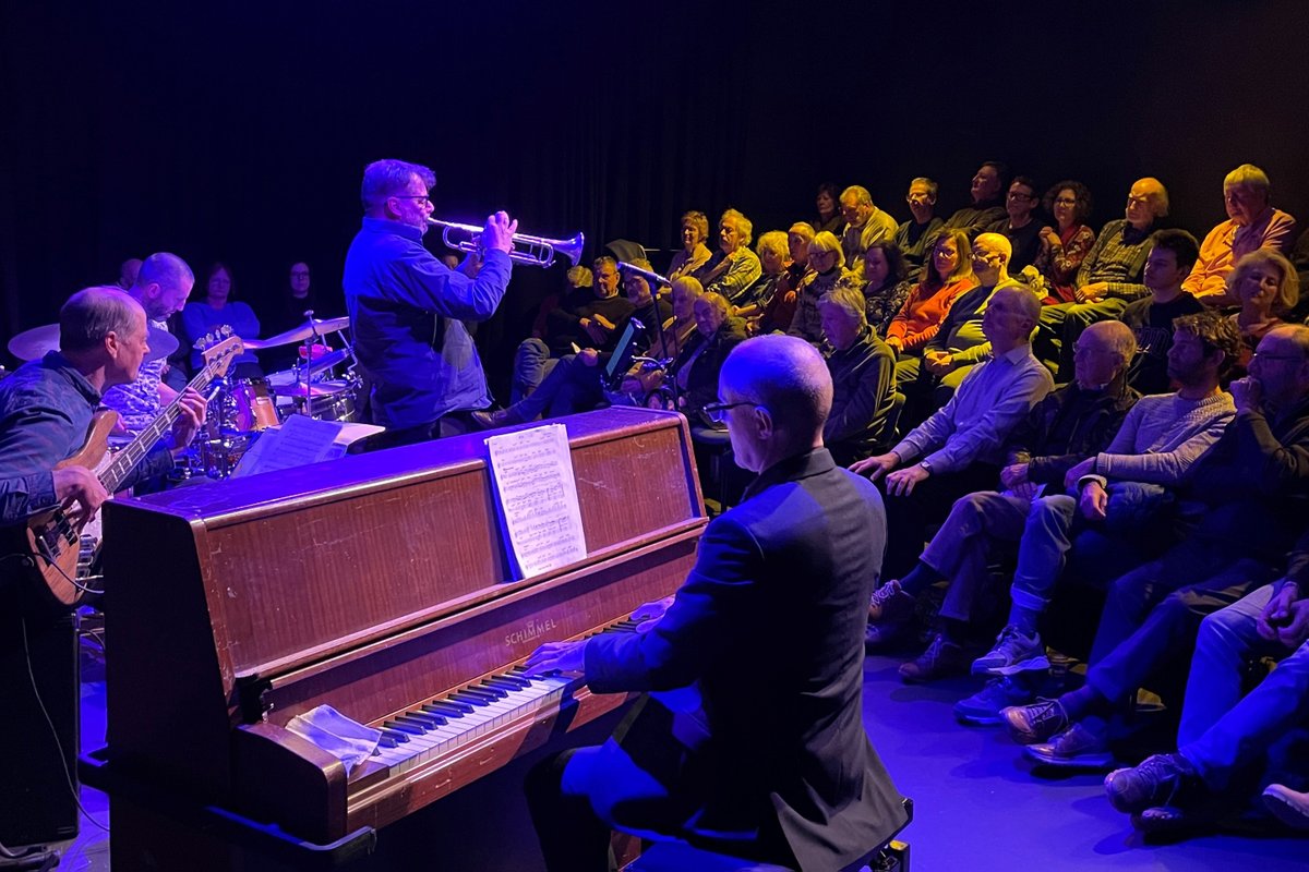CheltJazz's tweet photo. A fab photo of our amazing sell-out gig Monday Feb 10th #SteveWaterman Latin Jazz Quartet @Everymanchelt. (Credit: Martin Ellen).
Be part of the action. Book your tickets now for #DomFranks Strayhorn Organ Quartet #VictoryClub GL50 2SY 8pm Mon March 17th.
https://t.co/6eDbSjngUV https://t.co/0R3jfGNIL1