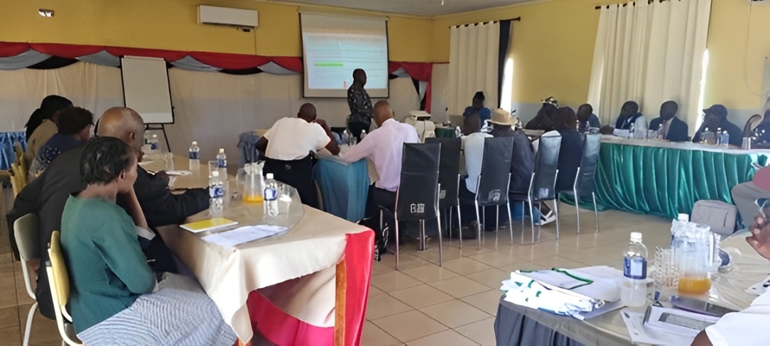 PangaeaZimbabwe's tweet photo. 🙌 Huge shoutout to 48 new Health Centre Committee (HCC) members in Masvingo!  Pangaea Zimbabwe's #ZIMACE project's training empowered these local health heroes to champion community health. 💪 They're ready to make a difference! #CommunityHealth #HealthLeadership #LocalHeroes https://t.co/rCJ53XOdJN