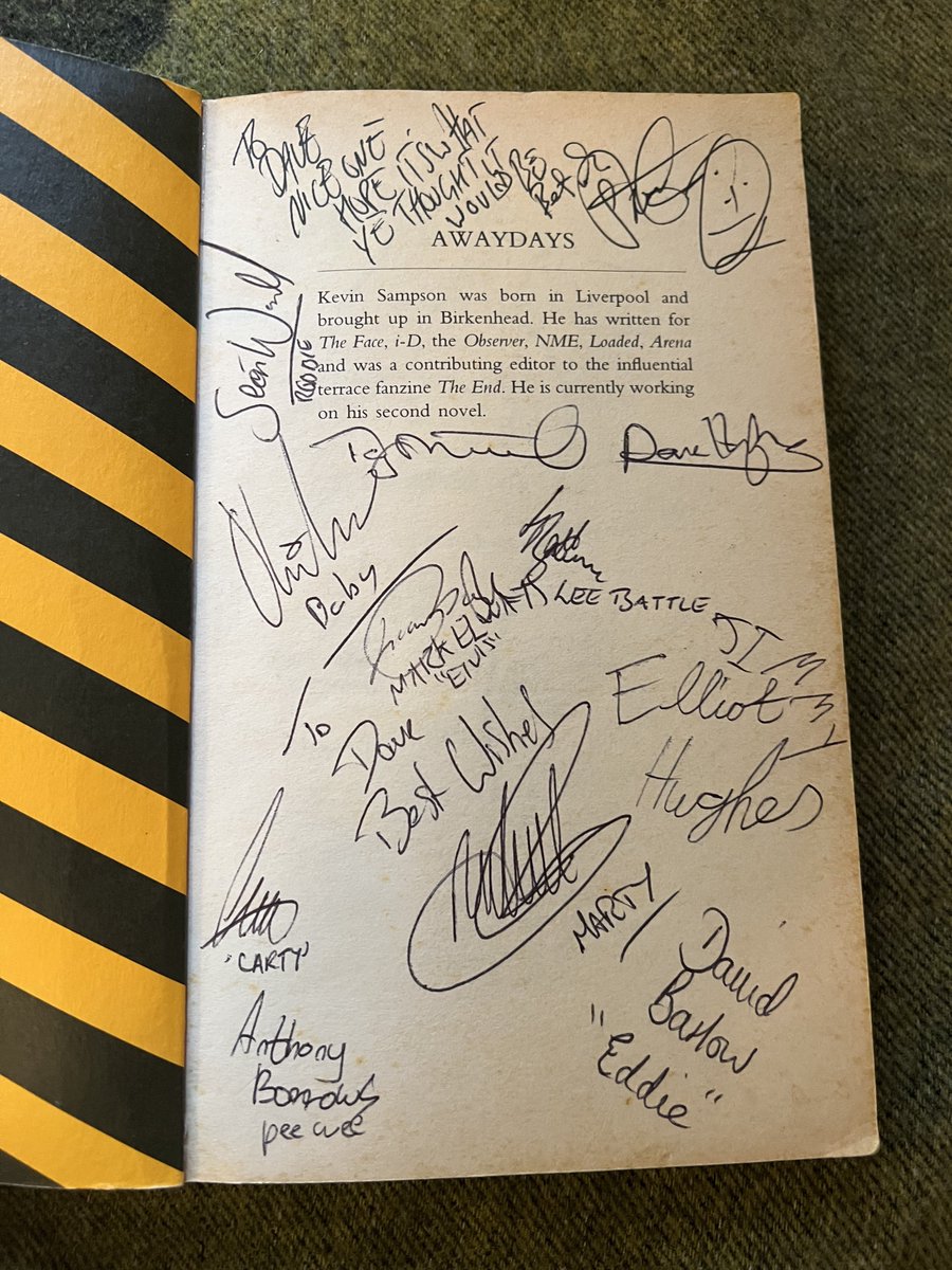 80sCasualsFC's tweet photo. 1998. Awaydays. First Edition.
Signed by the films cast.
https://t.co/SMApzFu2JC https://t.co/tcVvyg4GGJ