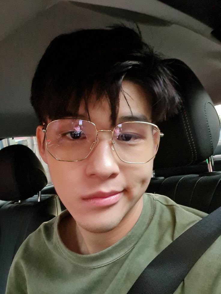 ㅤㅤ
ㅤㅤ
Hampir dicoret dari KK karena gak mau jemput ibu negara.
ㅤㅤ
ㅤㅤ