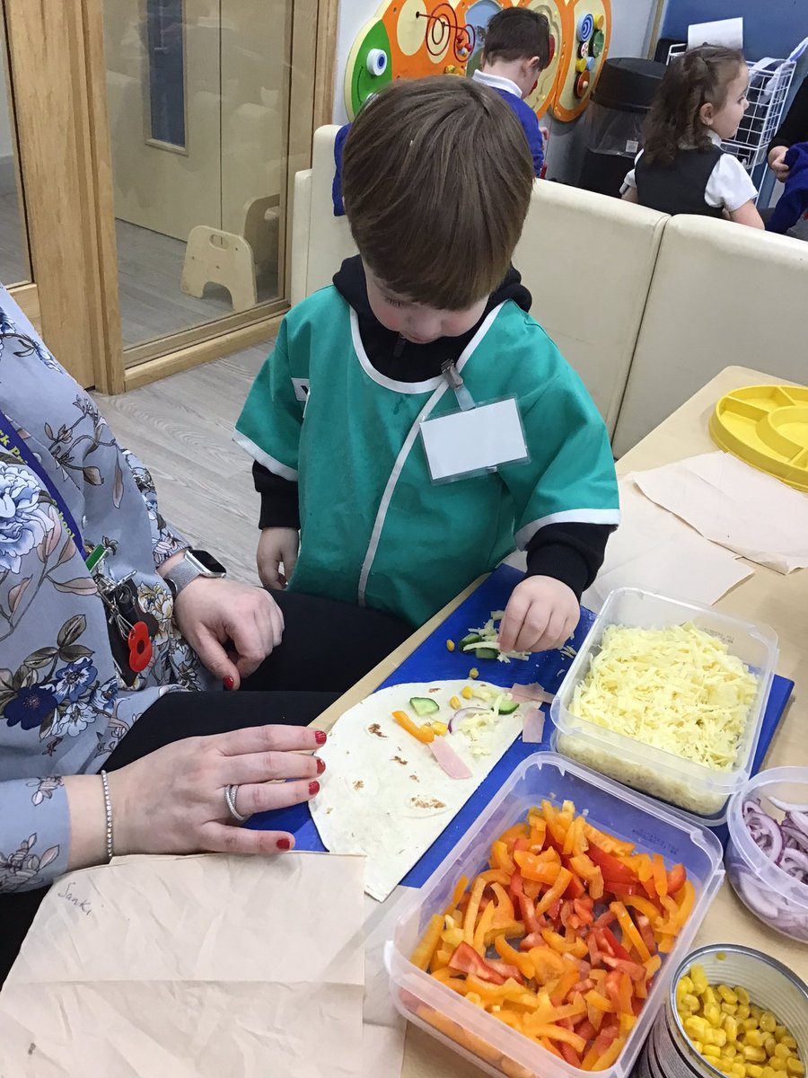 Tasty Tuesday we made rainbow wraps, we choose what we wanted in them then ate them at snack time, they were delicious 🌈
