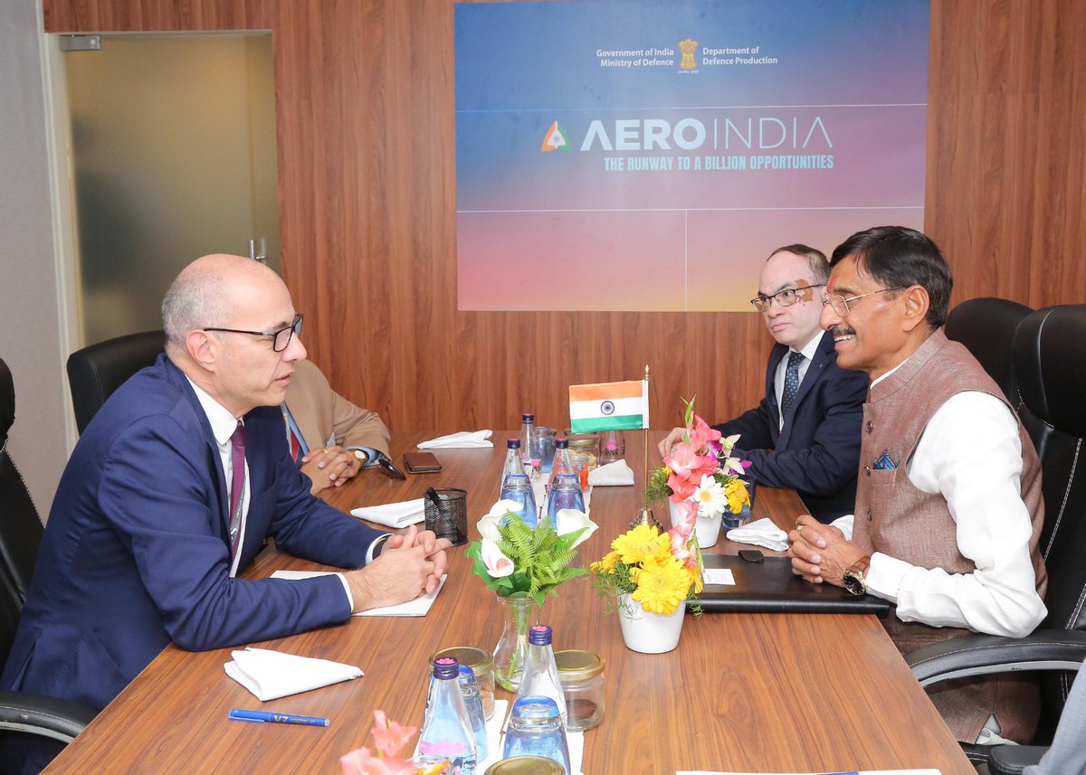 Raksha Rajya Mantri Shri <a href="/SethSanjayMP/">Sanjay Seth</a> met with the @Safran Aerospace Company delegation at AFS Yelahanka, Bengaluru, during #AeroIndia2025 today. Discussions focused on strengthening aerospace collaboration, technological advancements, and industrial partnerships between India