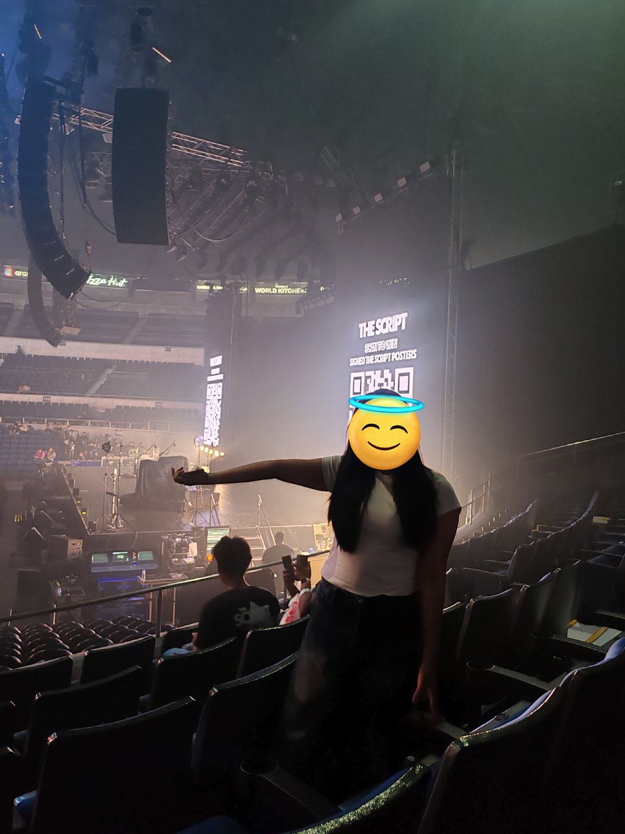 niks_0715's tweet image. The daughter&apos;s kind of concert. Baliktad talaga, ako yung kpop, siya yung rocker.

#TheScriptSatellitesWorldTour