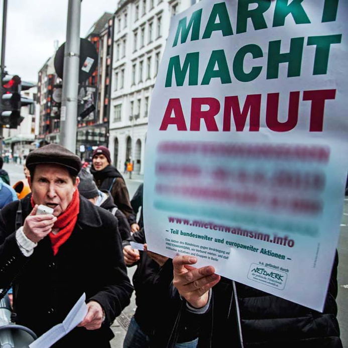 Das neue Frühjahrsgutachten der Immobilienlobby ist neoliberale Ideologie pur. Nie werden die Unternehmen, die von Wohnungsnot profitieren, soviel bauen, dass die Mieten wieder sinken.
Wir brauchen niedrige Bestandmieten, Neubau in öffentlichem Eigentum. Jetzt. #ZIA #Mietendeckel