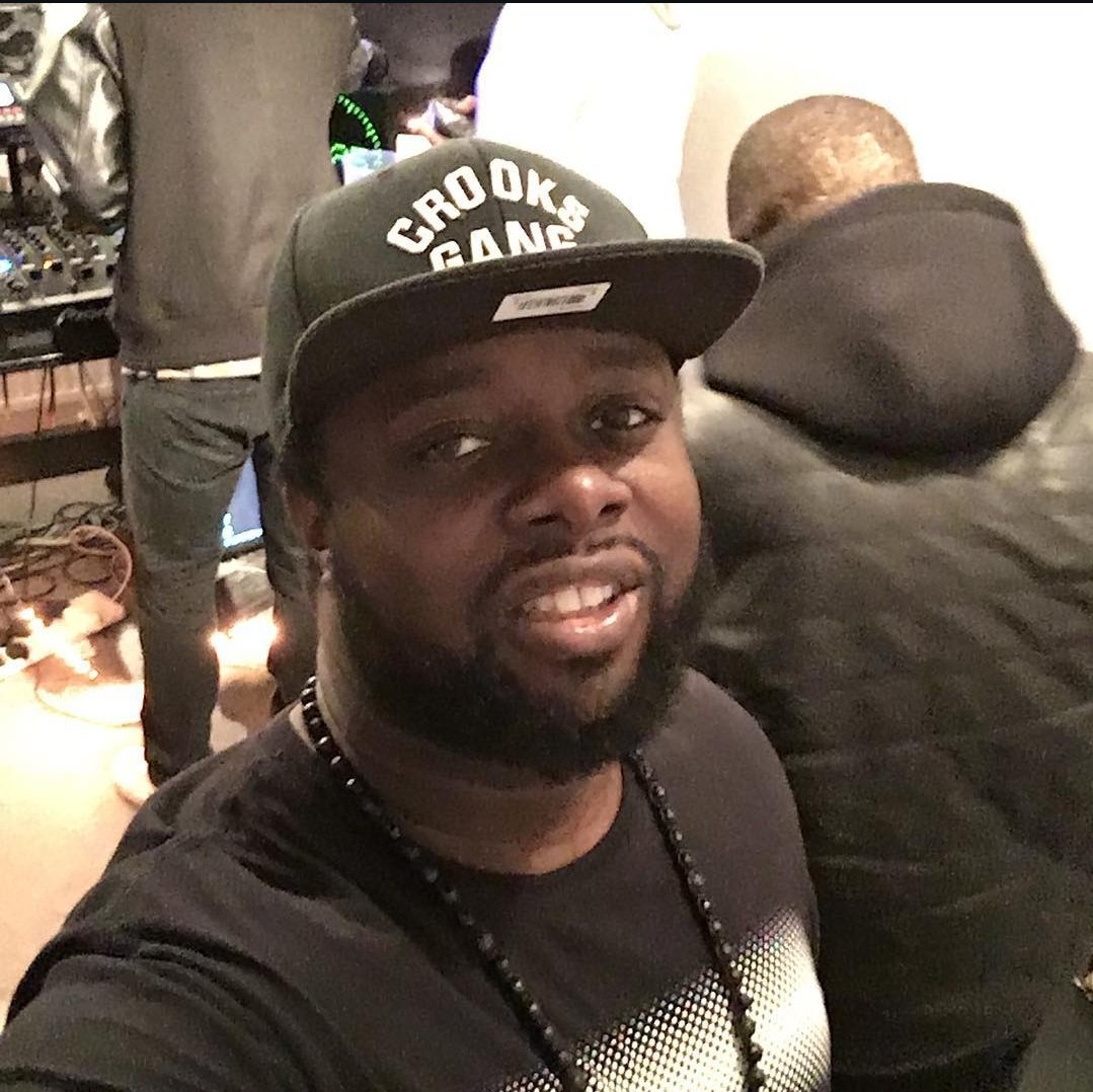 Dexplicit tweet media