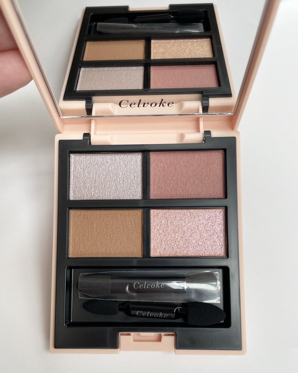 sassy_0001's tweet image. セルヴォークのMUCHAコラボかわいい🥹✨
ミュシャの絵画がデザインされたパッケージで気分あがる..！くすみニュアンスのアイパレ EX15がとても美発色なので、指塗りでもきれいにグラデをつくれて良い感じ。
#PR #Celvoke