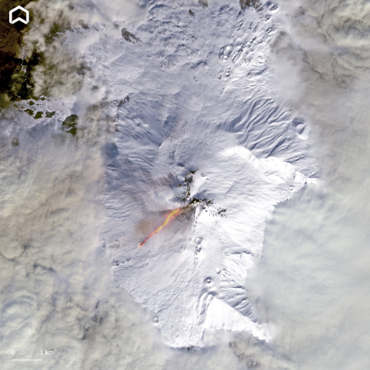 Awesome view of the magnificent snowy #Etna #volcano emerging from the clouds. The #Copernicus #Sentinel2 image, captured on Jan. 10th shows the lava flow, that reached a length of more than 2 km.
Spettacolare vista dell'Etna innevato squarciata da un rivolo di lava. #Sicilia