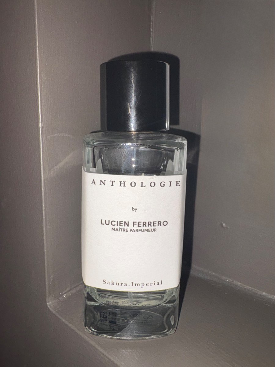 Anthologie｜サクラアンペリアル 春の華やかな花々を彷彿とさせる 寒い