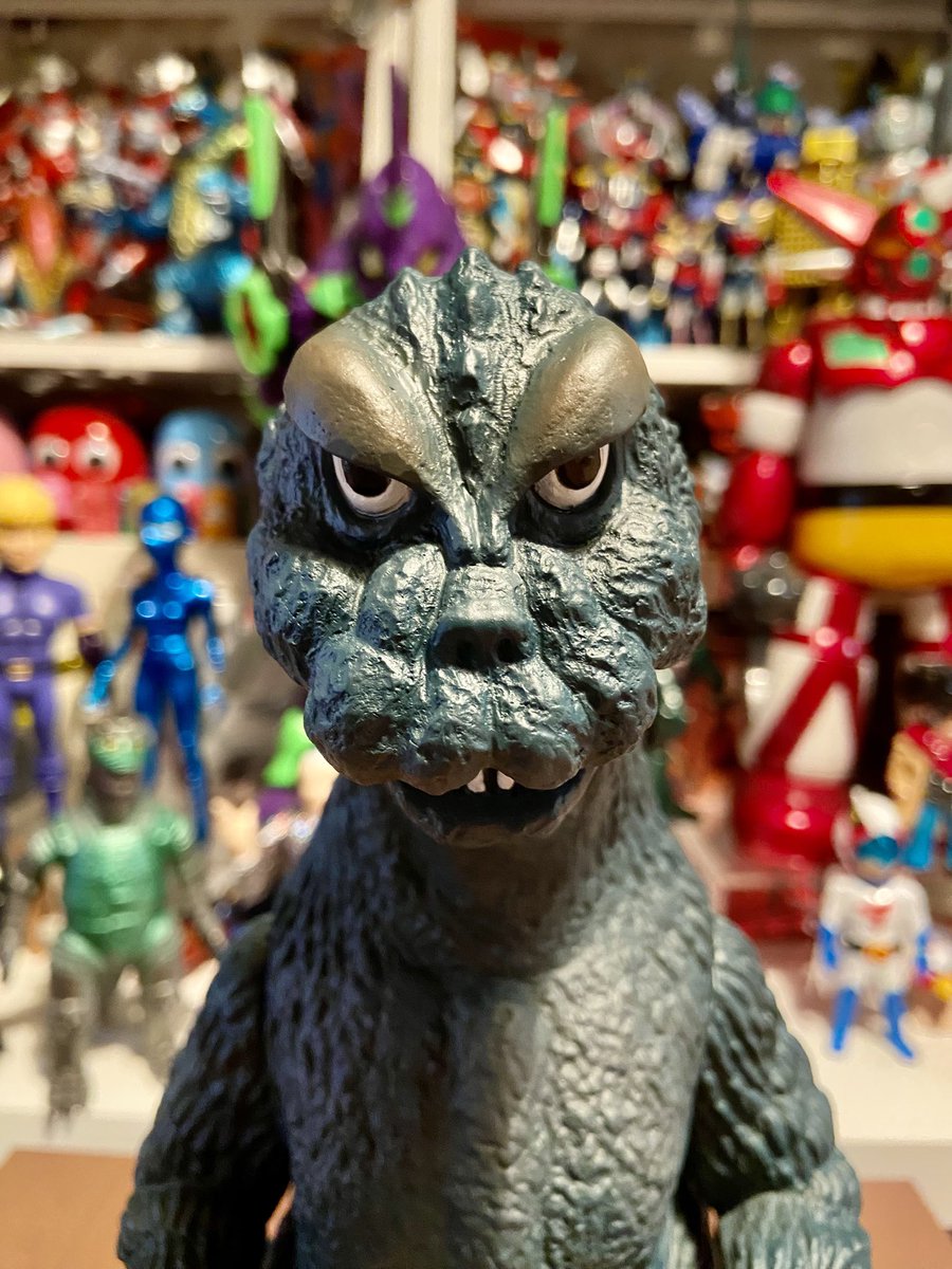 とりあえず1個、1個だけ💦 開封〜 マーミット ジャイアント ゴジラ