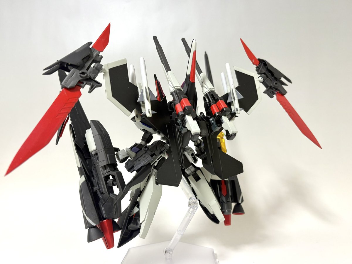 ayaka_works's tweet image. 完成!!
LBX ディードブラスライザー・ジーエクストⅡ
ディードカラーのブラスライザーがあるなら、ジーエクストも!!
、、、な感じで製作しました!
ディードっぽくドットフェニックスのパーツや搭載武器をアレンジしました。
#LBX
#ダンボール戦機