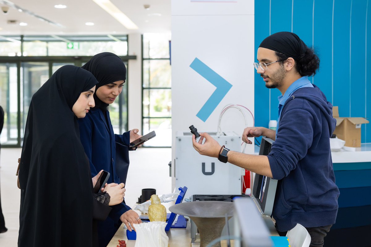 نظم منتزه جامعة الإمارات للعلوم والابتكار معرضًا للطباعة ثلاثية الأبعاد، مبرزًا أحدث التطورات التكنولوجية ومستقبل التصنيع.
 
UAEU Science and Innovation Park organized a 3D printing exhibition, showcasing the latest technological advancements and the future of manufacturing