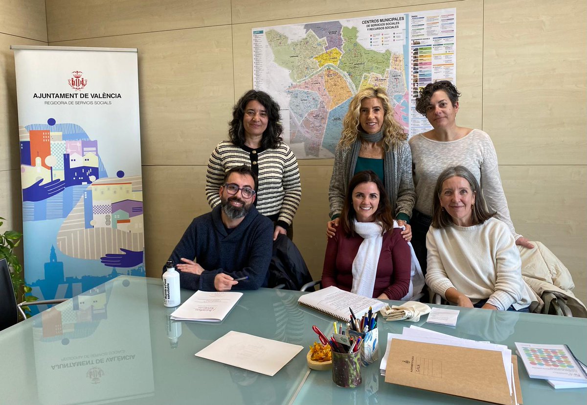 EAPN CV (@xarxaeapncv) on Twitter photo 🫱🏽🫲🏼 Hui, la JD d’EAPN CV s’ha reunit amb la regidora de Benestar Social de València <a href="/martatorrado/">marta torrado</a> per enfortir la col·laboració i abordar estratègies amb el Tercer Sector  per millorar la coordinació i garantir una atenció més eficaç a les persones en situació de vulnerabilitat. 🫱🏽🫲🏼 Hui, la JD d’EAPN CV s’ha reunit amb la regidora de Benestar Social de València <a href="/martatorrado/">marta torrado</a> per enfortir la col·laboració i abordar estratègies amb el Tercer Sector  per millorar la coordinació i garantir una atenció més eficaç a les persones en situació de vulnerabilitat.