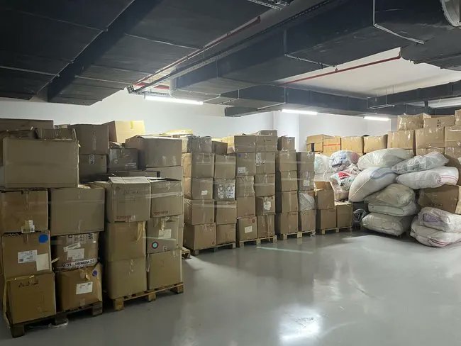 Esenyurt'tan PİSLİK akıyor, ey İSTANBULLULAR!

6 Şubat depremlerinde vatandaşların bölgeye gönderilmesi için topladığı yardım kolilerini CHP/DEM Partili Ahmet ÖZER depolara kitlemiş. Bölgeye göndermemiş, çürümeye terk etmişler.

Sayın <a href="/Can_Aksoy_/">CAN AKSOY</a> olmasaydı belki bunlardan hiç