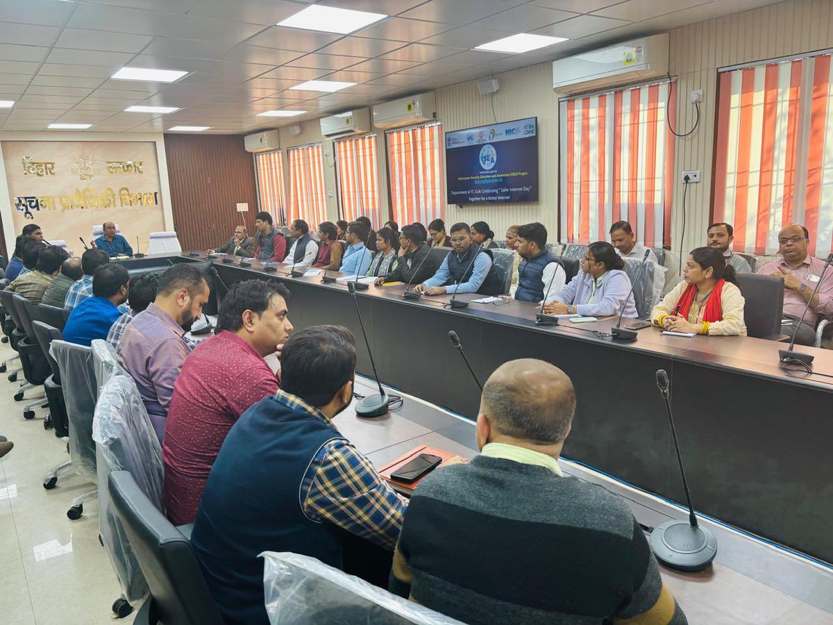DitBihar's tweet image. #SaferInternetDay aims to raise awareness &amp;amp; promote safe and responsible Internet use, among all citizens.
To mark this, an awareness campaign cum training session was conducted at the conference hall of DIT on Feb 11, 2025 under the aegis of its ISEA Project.
@AbhaySinghIAS