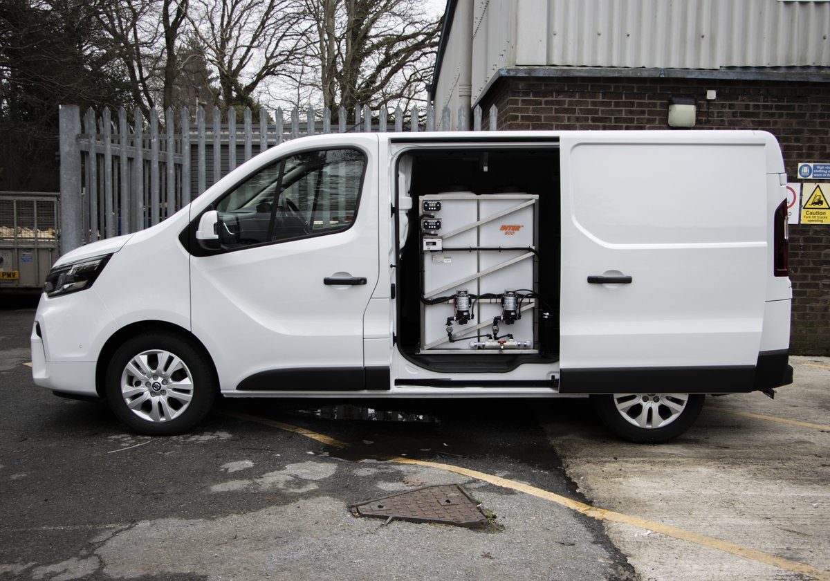 streamline_sols's tweet image. Your safety should never involve compromise.

This Nissan Primastar is capable of holding 800 litres of water, but with the reinforced steel frame securing it to the floor, you can have the peace of mind that the tank is staying put, should the worst happen.

#vansolutions