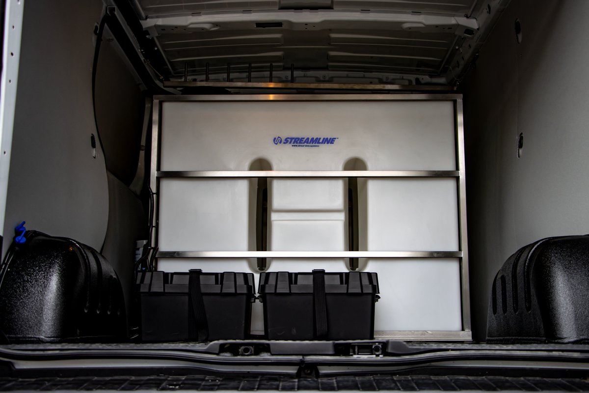 streamline_sols's tweet image. Your safety should never involve compromise.

This Nissan Primastar is capable of holding 800 litres of water, but with the reinforced steel frame securing it to the floor, you can have the peace of mind that the tank is staying put, should the worst happen.

#vansolutions