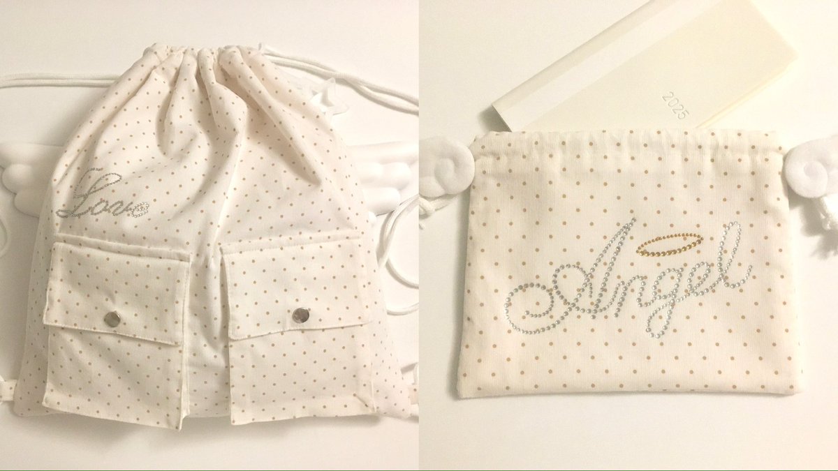 ꒰১ 러브도트 스트링백 &amp; 엔젤 파우치 재고 판매 통판 ໒꒱
> 2/12 (수) 22:00~ (재고 소진 시 마감)

- 투포켓, 40*36size
- 퍼 안감 O, D링이 부착되어 있어요!
- 아이패드 / 맥북 프로 13인치 등 수납 가능

#rt 한 분께 제작 상품을 보내드려요 🪽🪽
witchform.com/deposit_form/7…