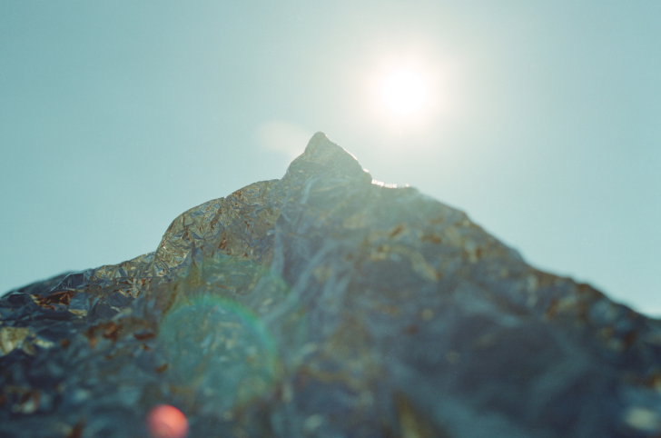 A new run of the Granta Writers’ Workshops are open for application, including our new course on novel writing.

Apply today and hone your craft in short fiction, long-form journalism, nature writing, memoir, or novel writing with likeminded writers.

workshops.granta.com/courses/